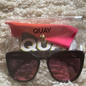 Quay Black And Pink Sunnies